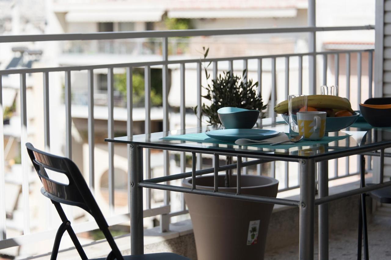 El Greco Bright, Airy Penthouse In Trendy Petralona Lägenhet Aten Exteriör bild
